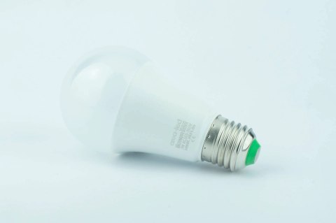 Żarówka LED bulb E27 z czujnikiem ruchu 9W 900lm 3000K ciepła Żarówka LED bulb E27 z czujnikiem ruchu 9W 900lm 3000K ciepła